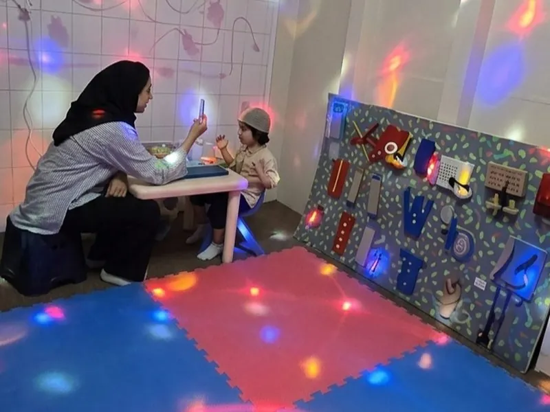 اتاق تاریک و توجه تمرکز کلینیک توانا اصفهان